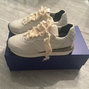 P448 Cancun sneaker New in Box